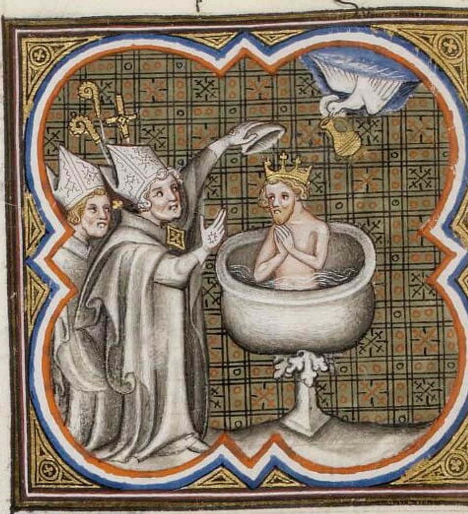 Enluminure montrant un roi couronné dans une cuve baptismale, béni par un évêque